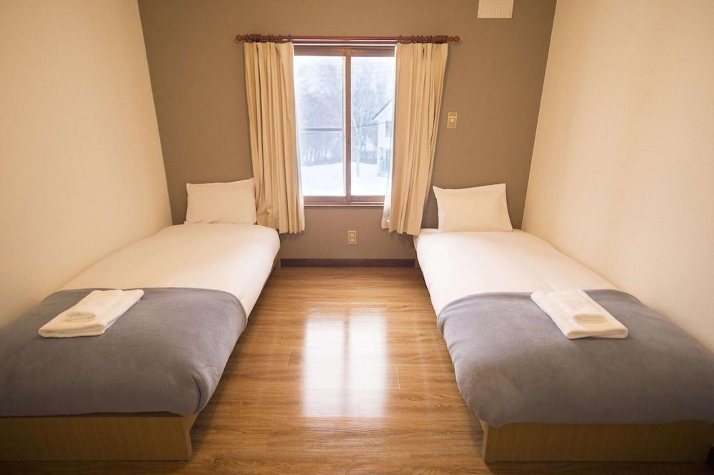 Annupuri Mountain View Lodge