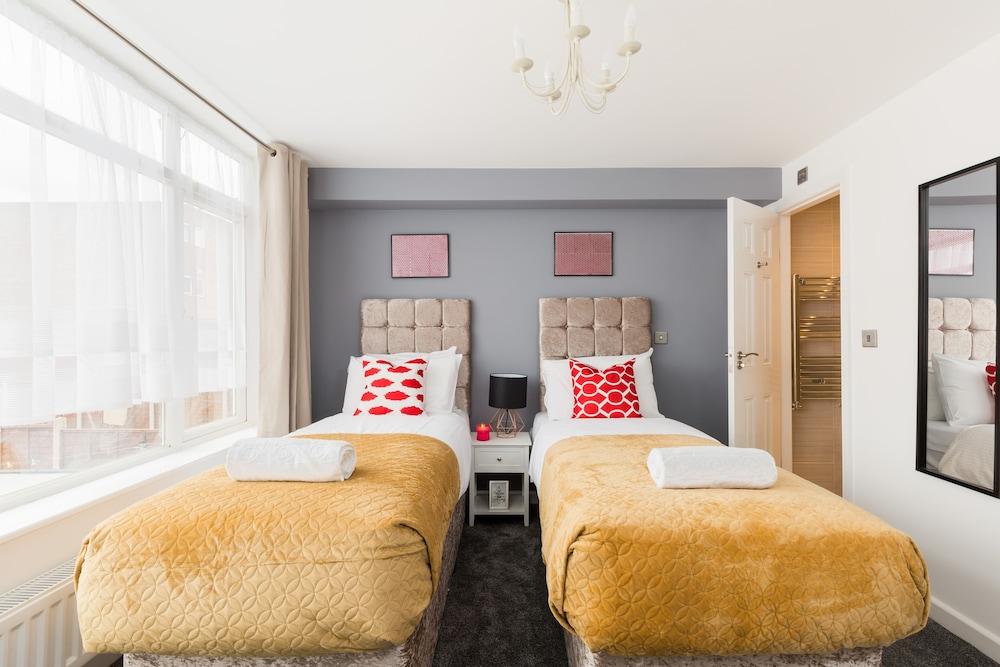 Goode Home by Svelte Living