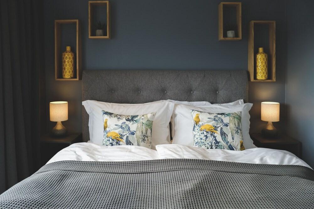 B2 Penthouses by Ylma