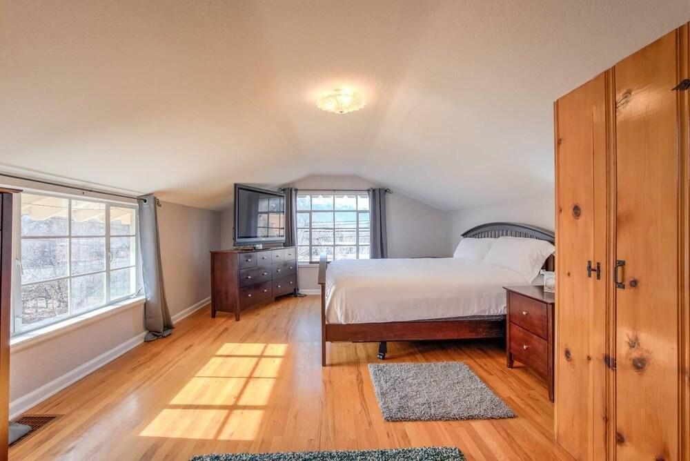 4 Bedroom Mountain View with Firepit & Ping Pong