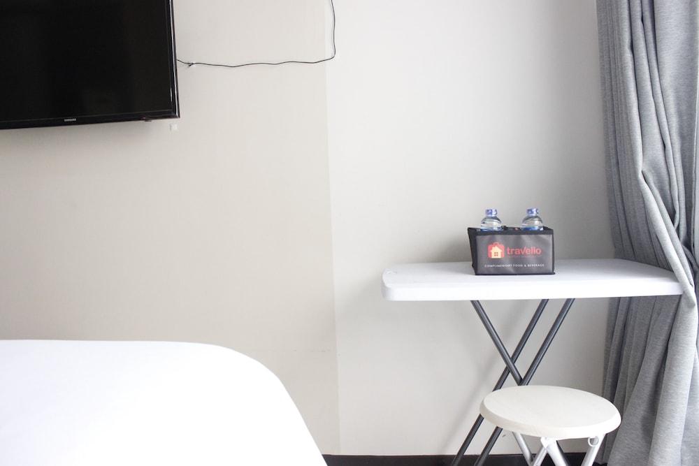 Homey Studio Gateway Pasteur Apartment near Exit Toll