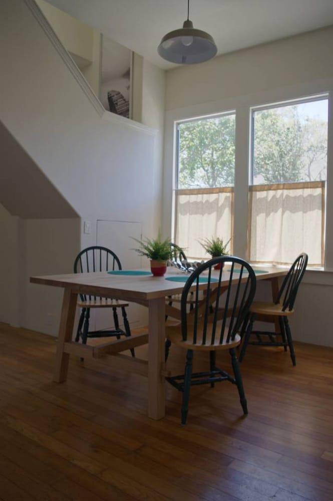 Berkeley XXL Delux Supreme House