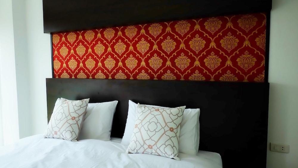 O2 Hotel Sakonnakhon