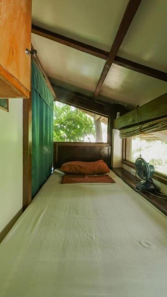 White Banana Beach Club