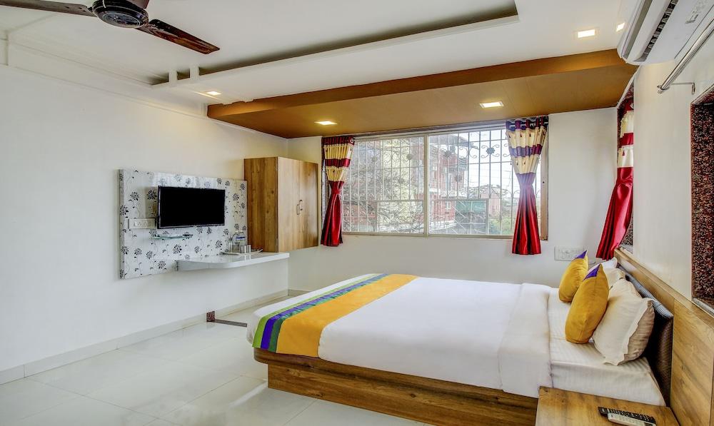 Treebo Trip Hotel Guru Krupa