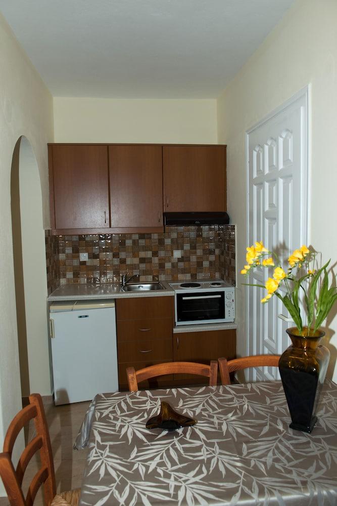 Maistrali Studios & Apartments