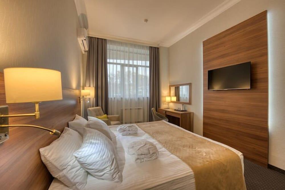 Riverside Kolomenskoe