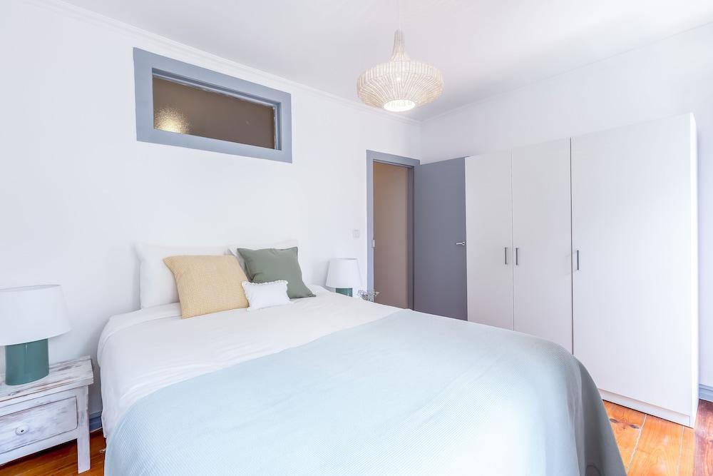 Alfama Spacious and Central Apartment, By TimeCooler