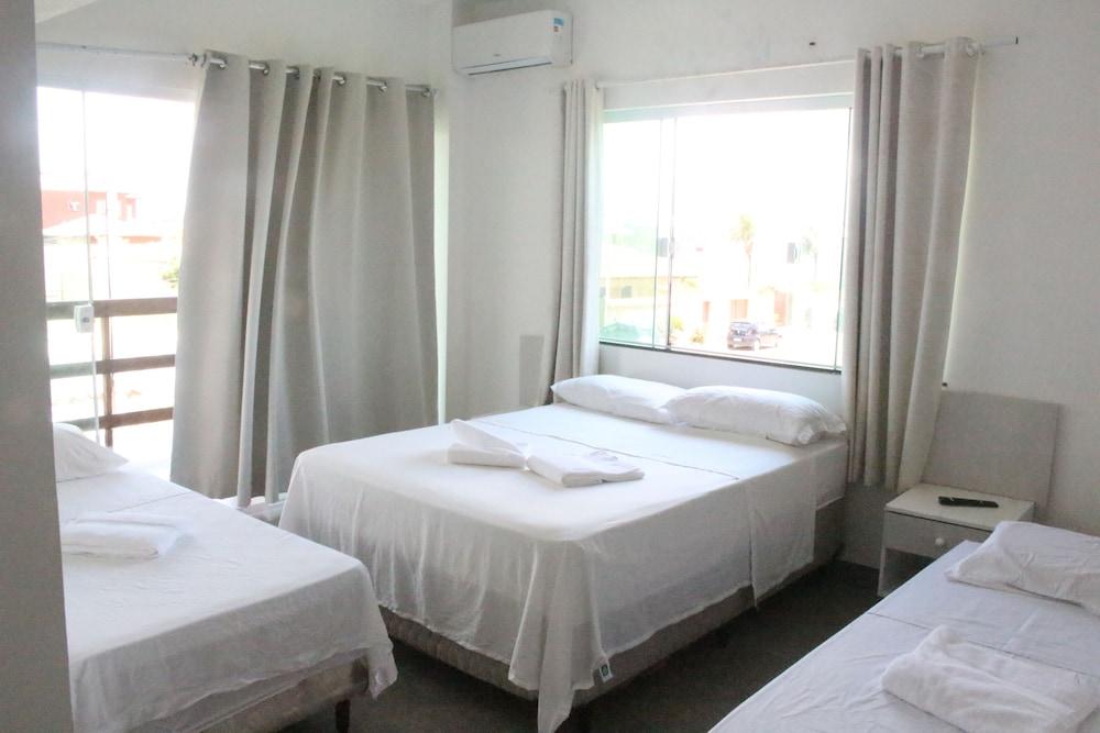 Pousada e Hostel Praia do Foguete