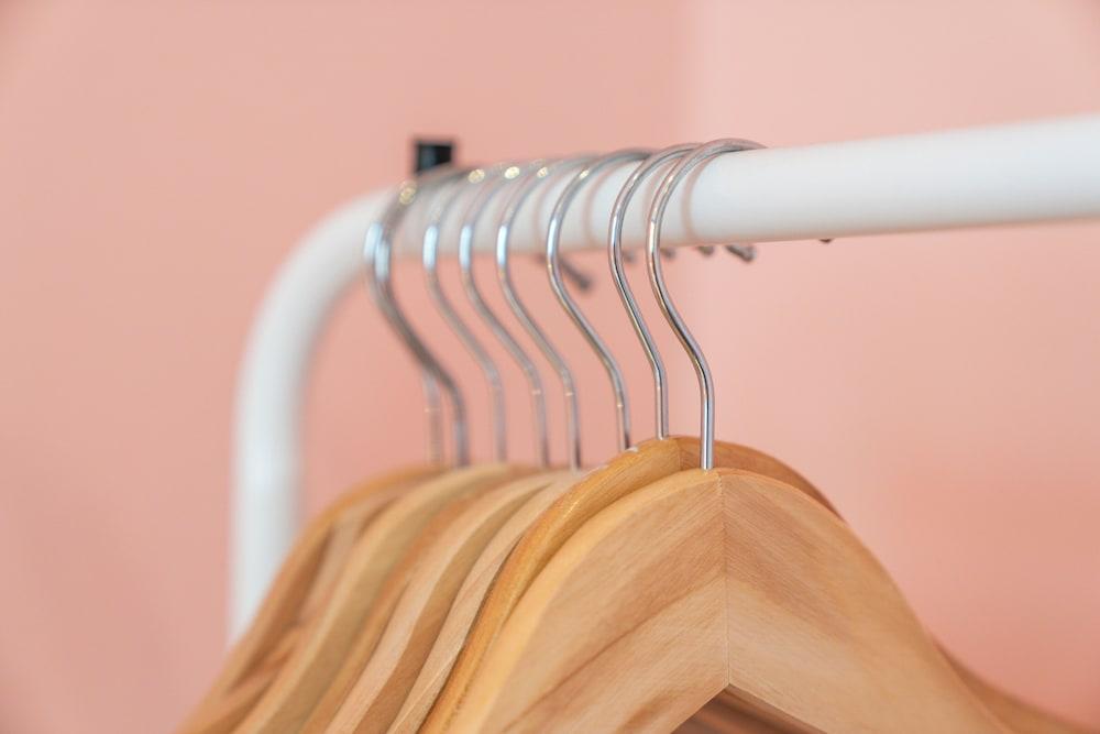 Vibrant Spacious Apartment In West End