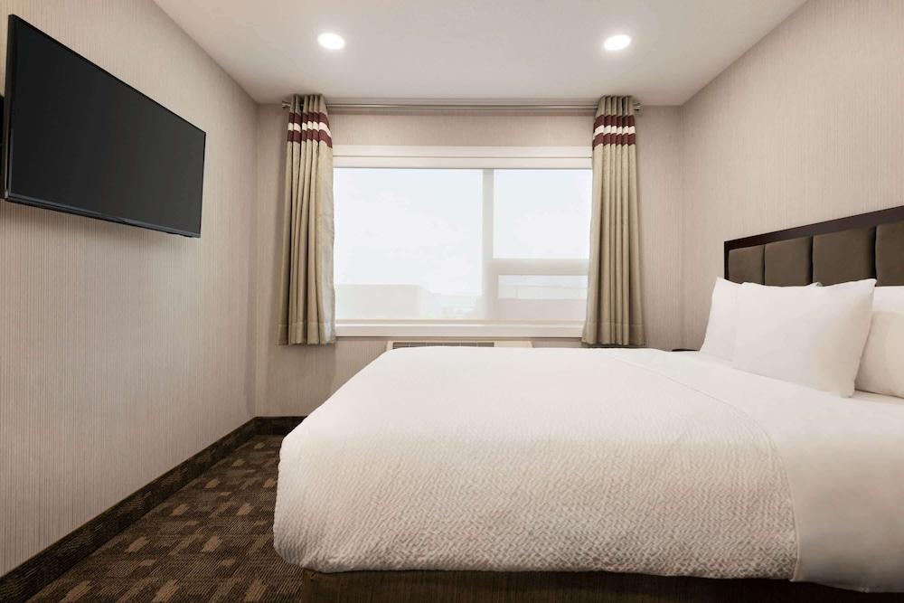 Days Inn by Wyndham Wainwright