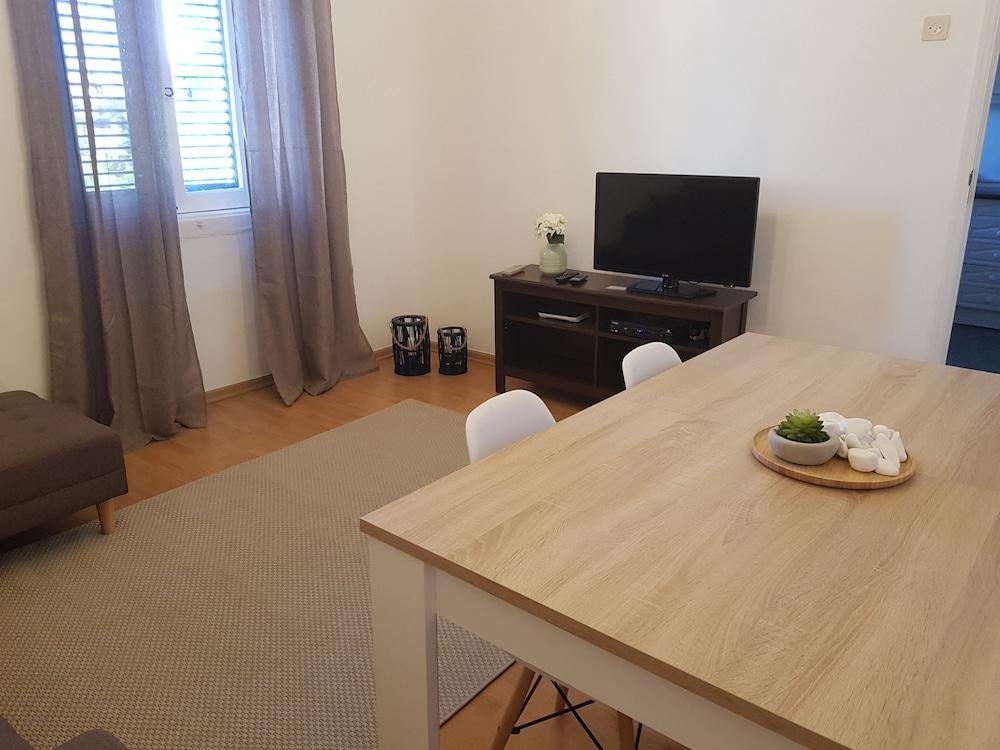 Divor Country Houses