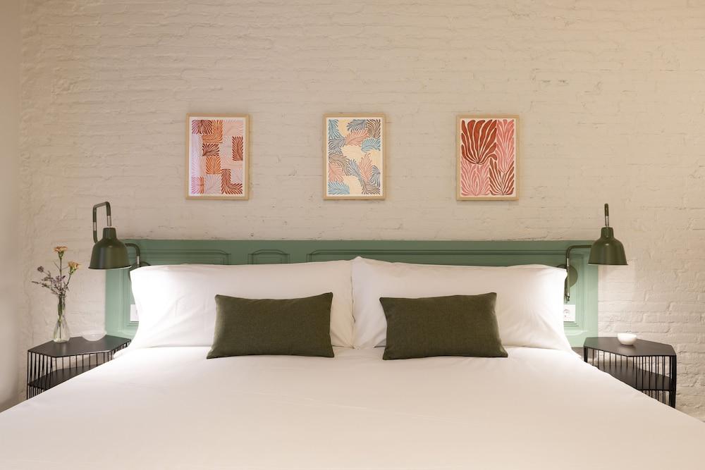 Aspasios Gracia Apartments