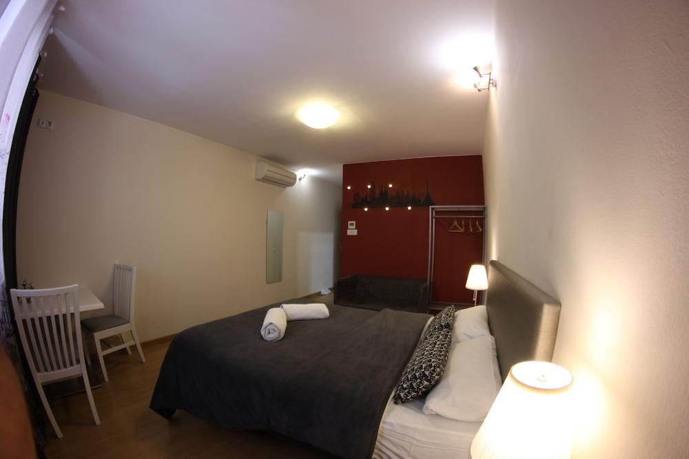 Guest House Barcelona Bruc Hostel I & II