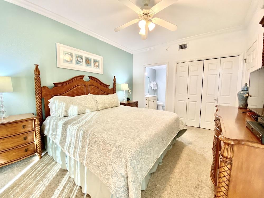 Crystal Shores Condominiums by ALBVR