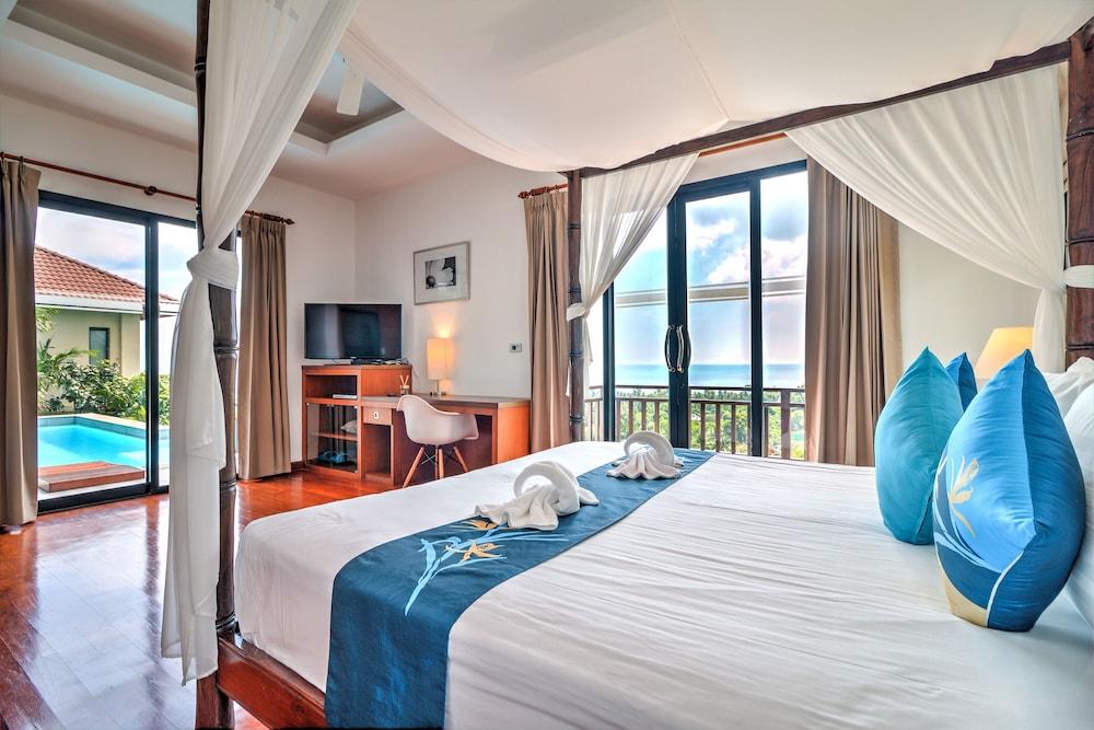 Kan Panorama Seaview Villa