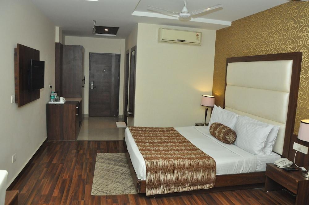 Hotel JSR Continental