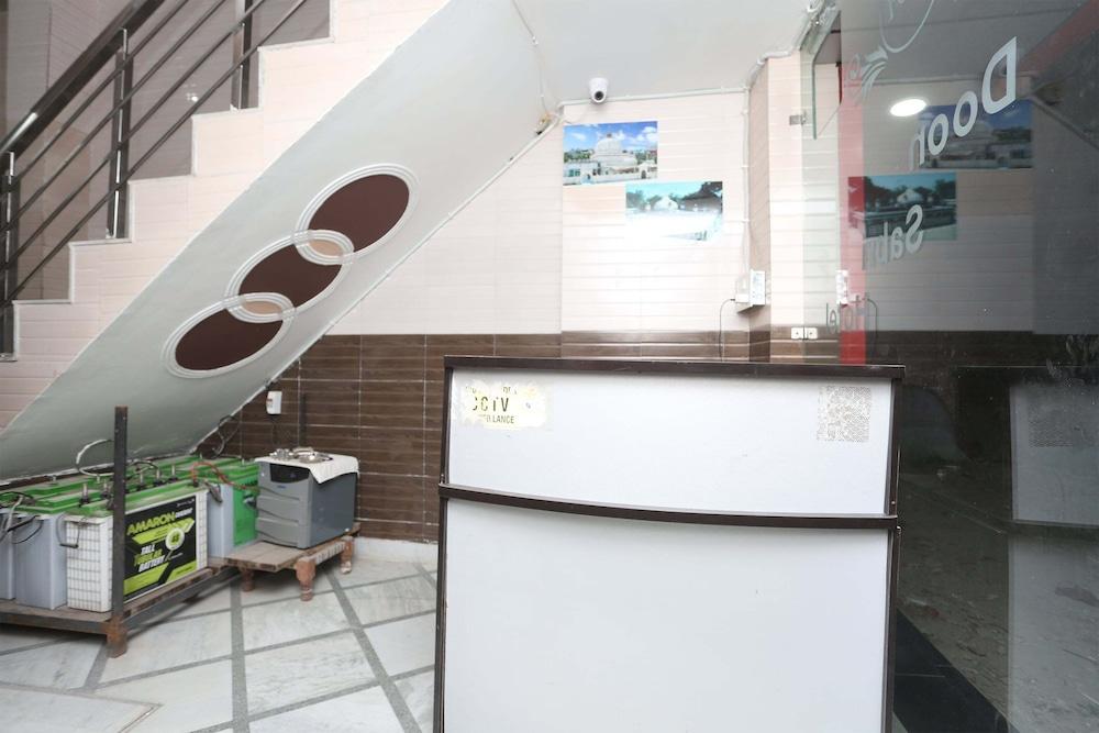 SPOT ON 37780 Hotel Doon Sabri