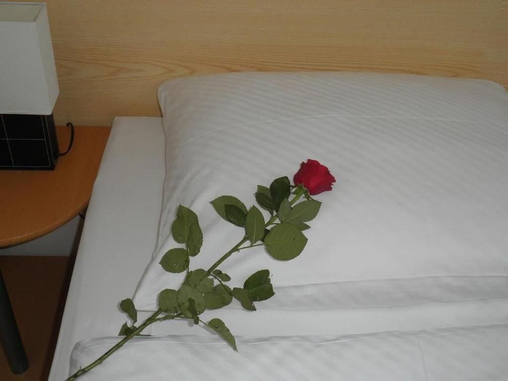 Apartments and Rooms Oliviers