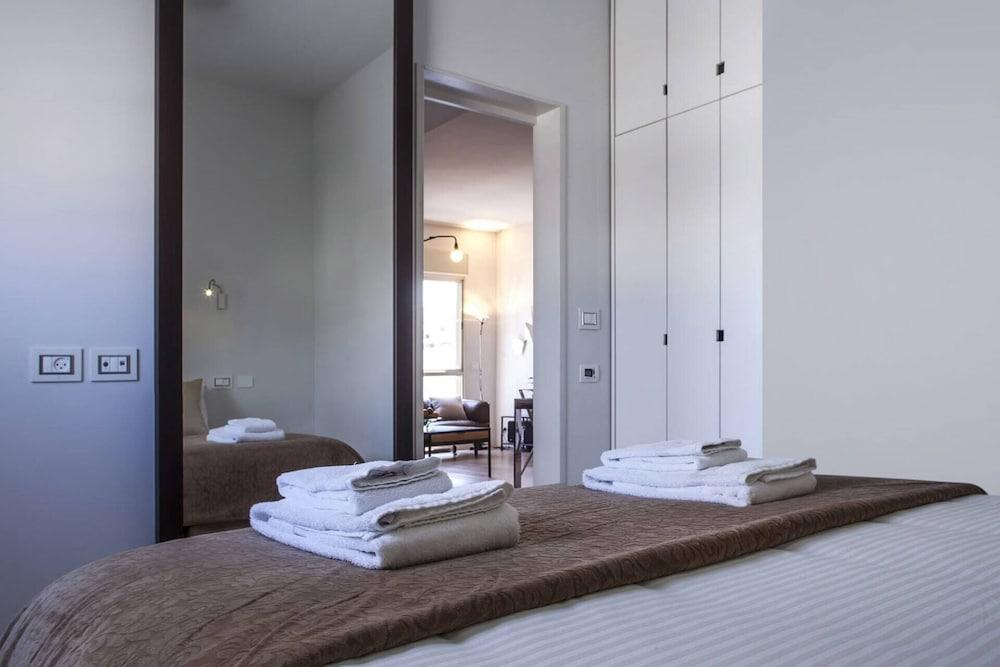 Duplex Penthouse by Rothschild Pkg TL54