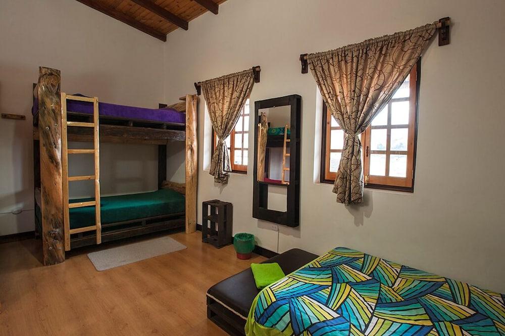 Casa Hospedaje La Bohemia - Hostel