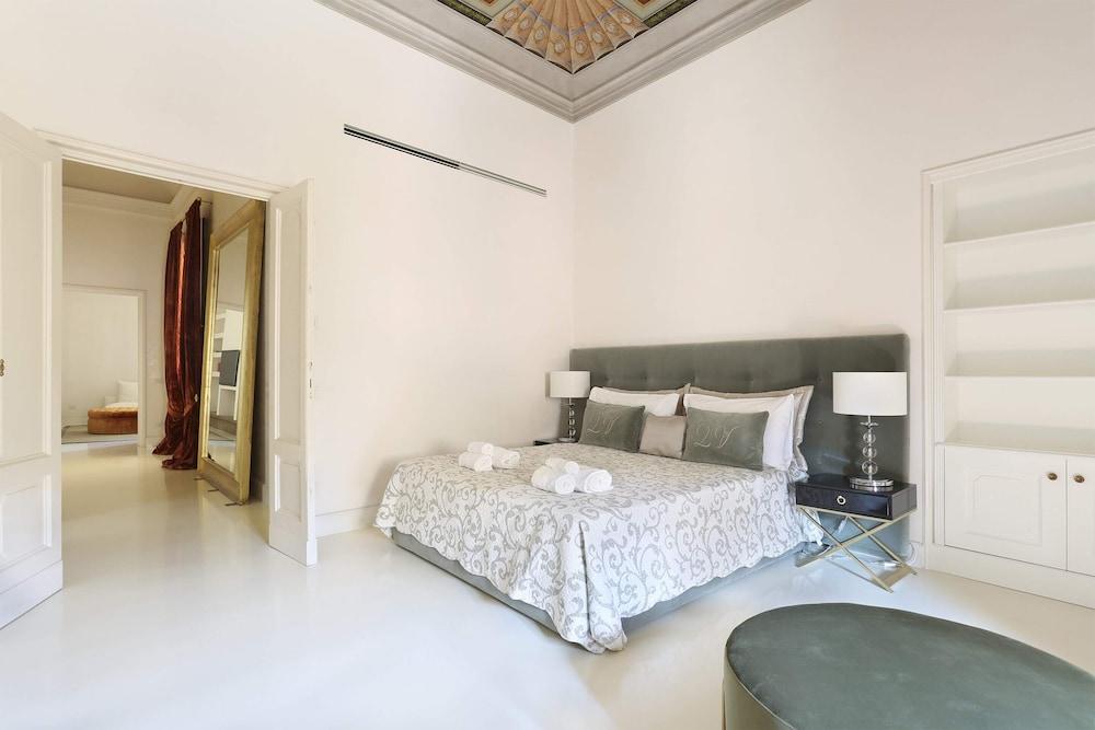 Luxury Apartment in Central Florence