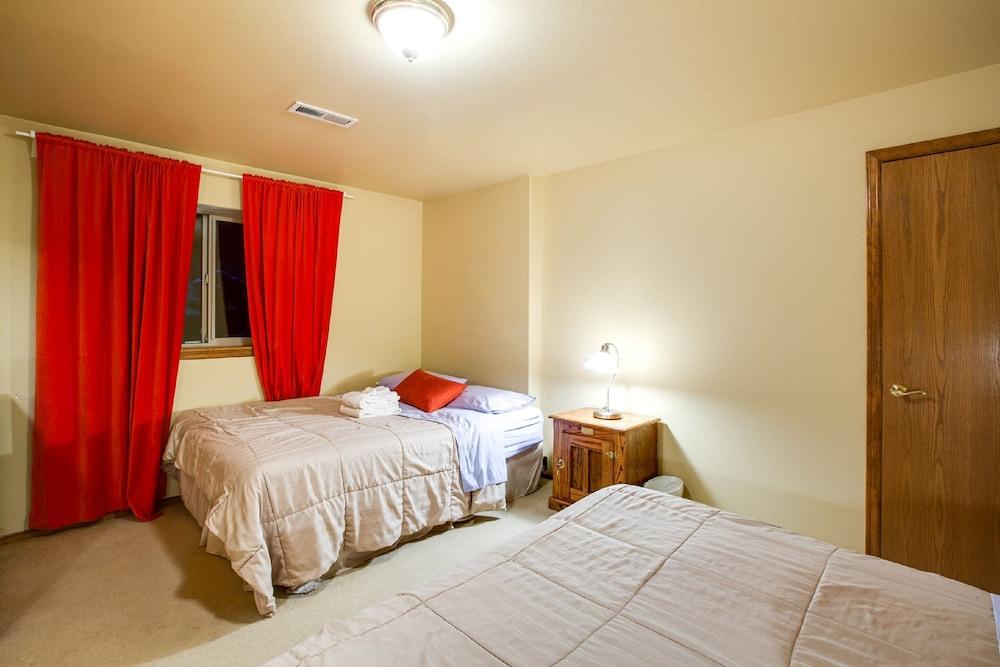 29SL - Hot Tub - Sauna - BBQ - Shuffle Board - Sleeps 11