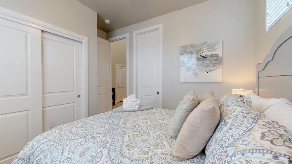 Endless Adventures 4 Bedroom Apts by RedAwning