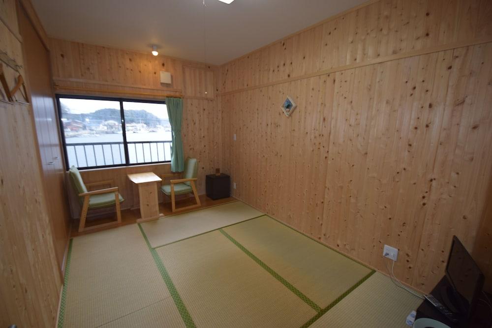 Minshuku Nishidomari