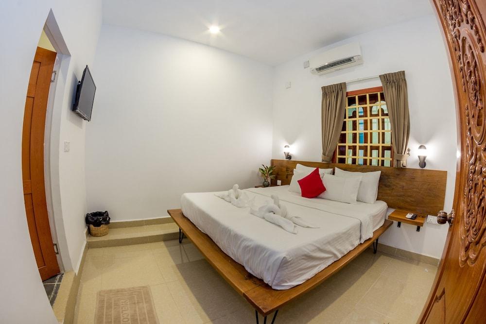 Poolside Villa - Hostel