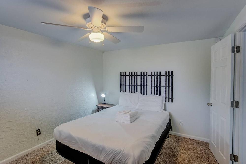 Palmer Park Trails & Space 4 Bdrm Cntrl Location