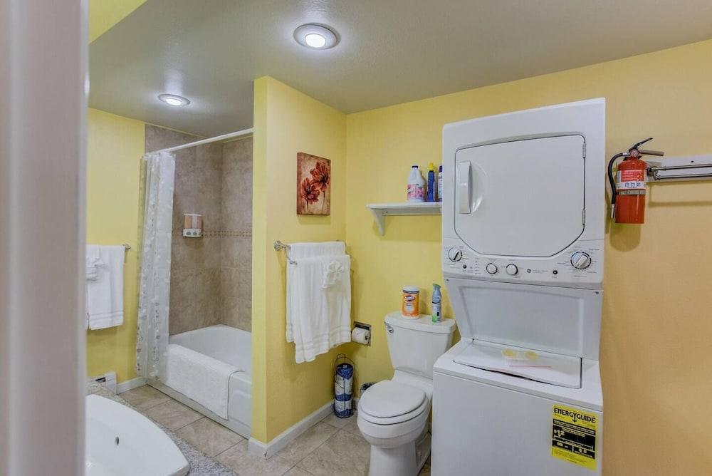 Garden-level Perfect Hot tub Fire Pit & More!