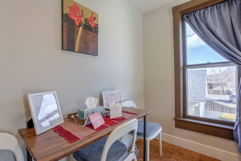 The Coffee Loft Above a Cafe Walk to Dwntn