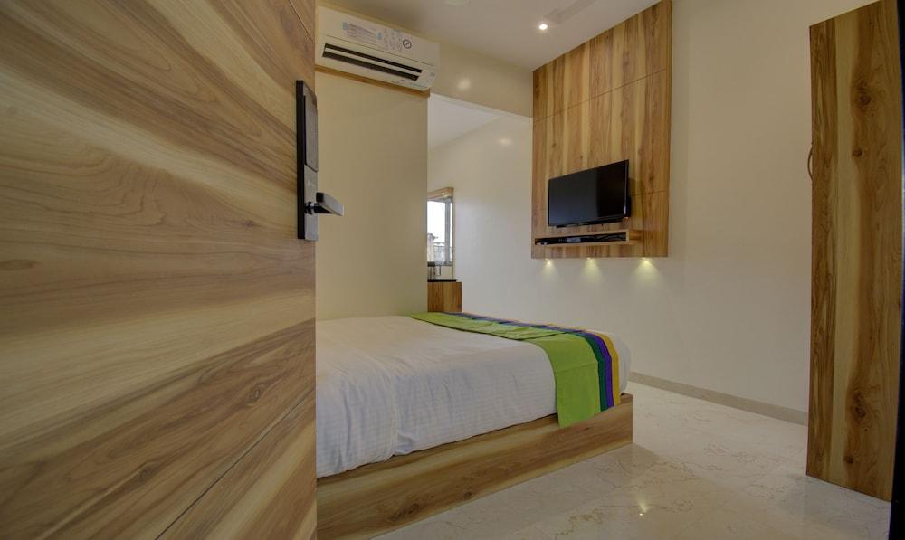 Hotel Amisha International