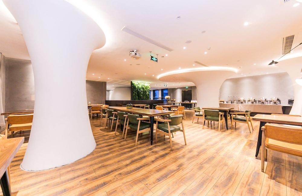 ibis Styles Wenzhou Heart Workshop