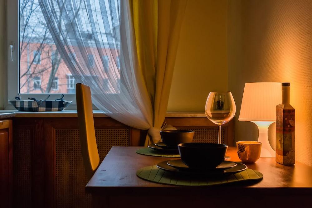 Apartment on Oruzheinyi 13 bld 2