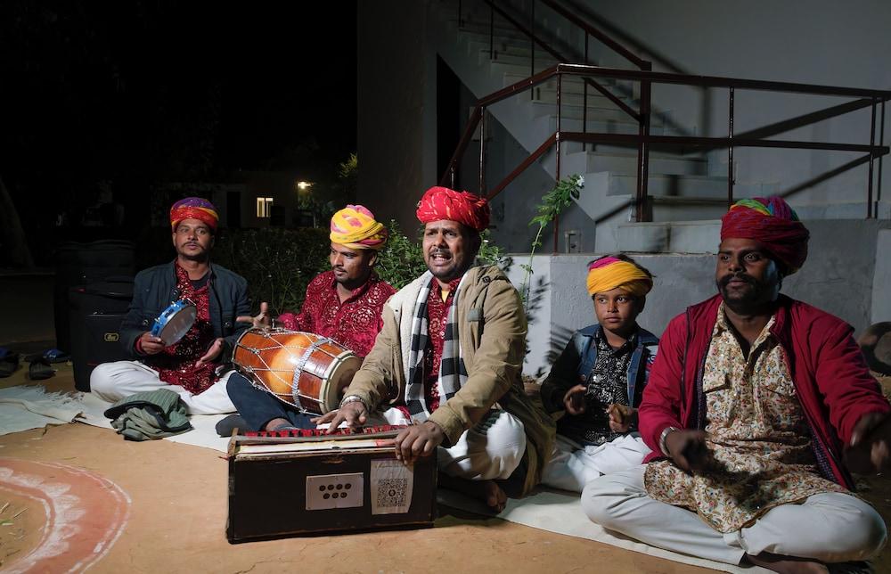 MACHLI A Wilderness Home