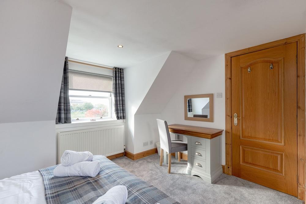 The Steadings - by StayDunfermline