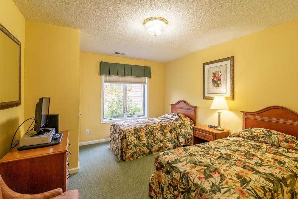 Massanutten's Woodstone Meadows by Tripforth