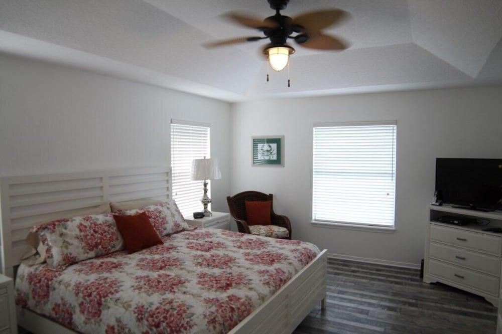 4 BR, 3 BA, Ocean View, Sun Deck - Ultimate Paradise