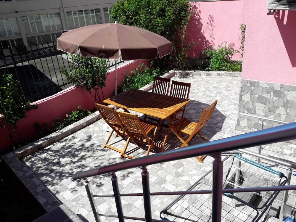 Golden Life Apart Otel