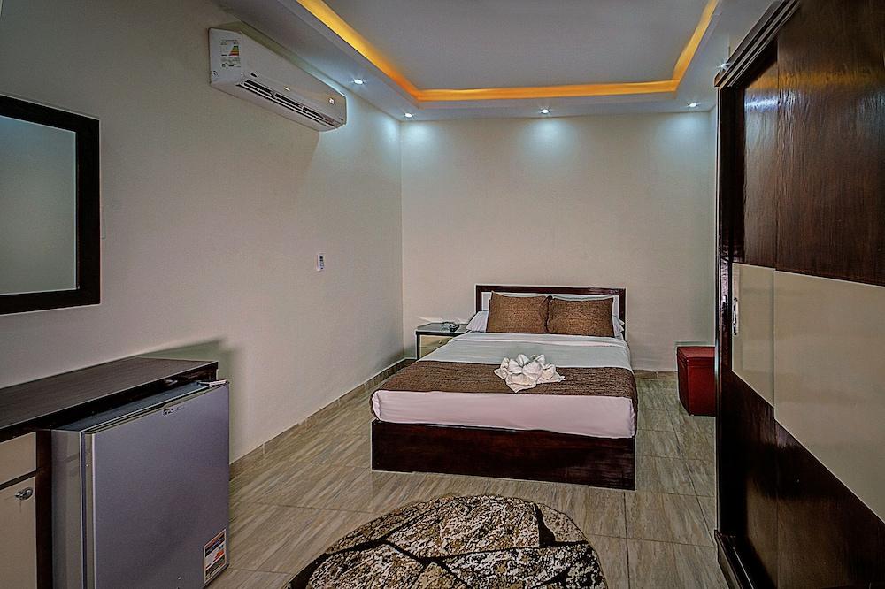 Tut Pyramids View Hotel