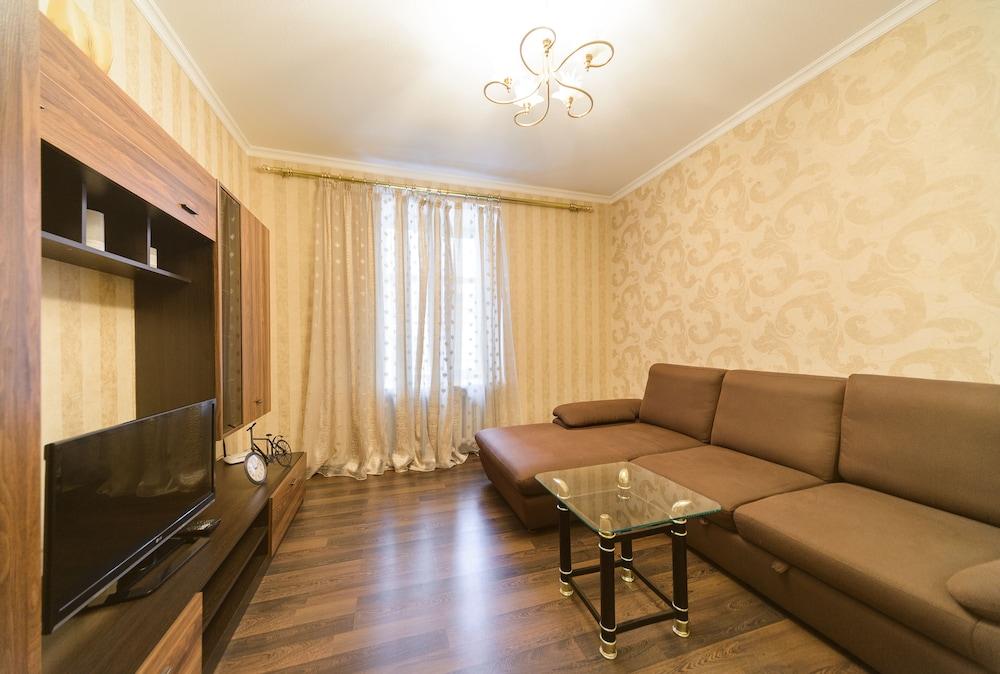 Apartments Kreshchatik 17-21