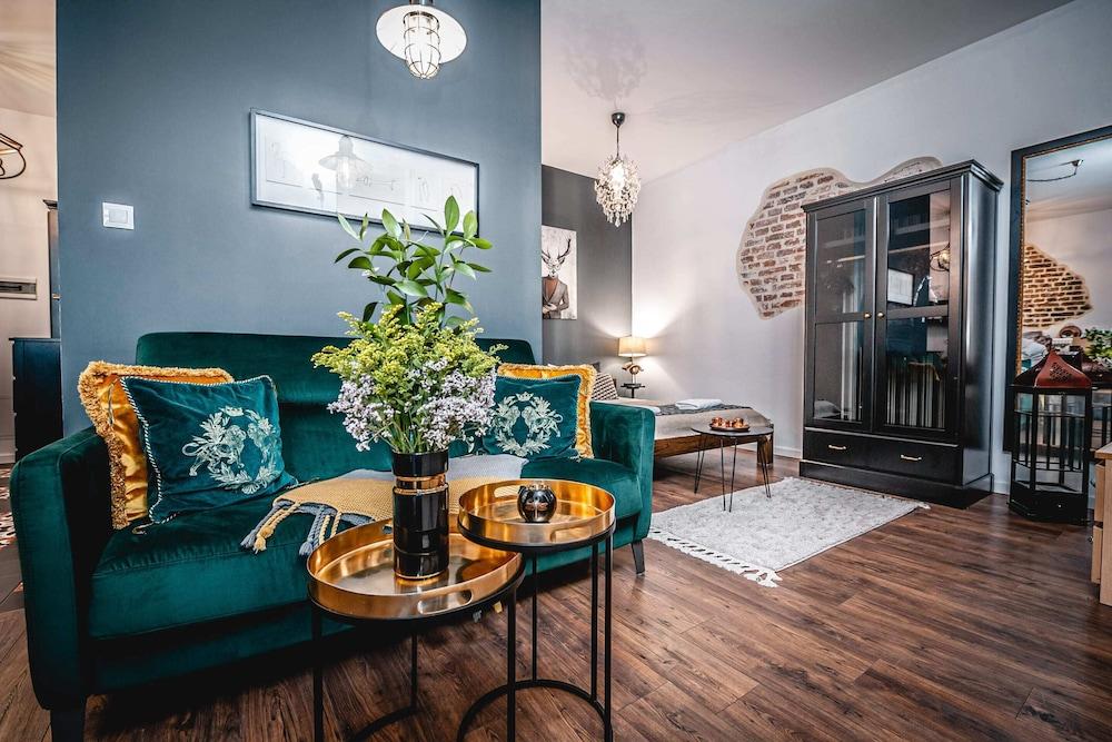 Queen Studio - LoftAffair