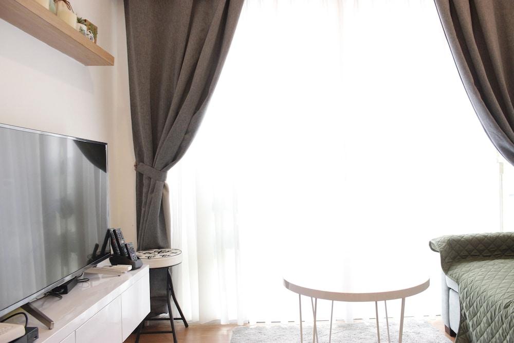 Classic and Comfy 2BR @ Gateway Pasteur Apartment