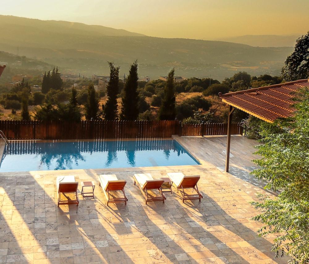 Villa Naya Branch 6  Saltus