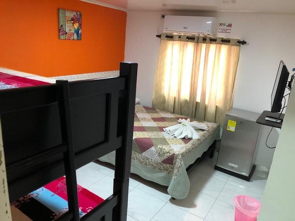 Hostal Cabañas 7 Colores