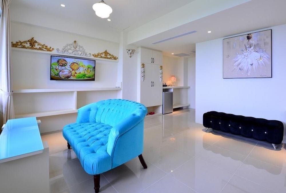 Sunlight Gallery landscape B&B