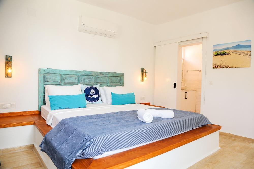 Calypso Lakeview Villas