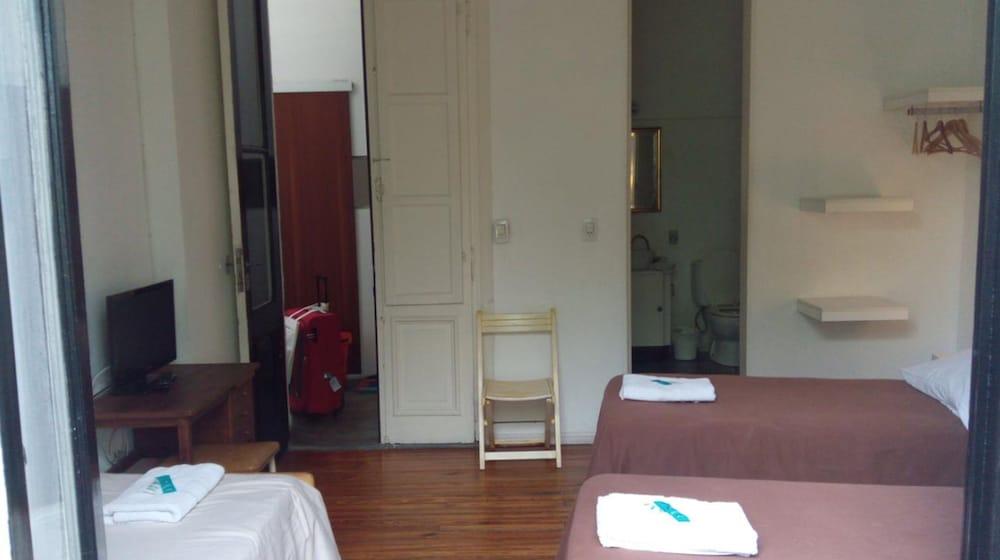 06 Soho Suites Bed & Breakfast